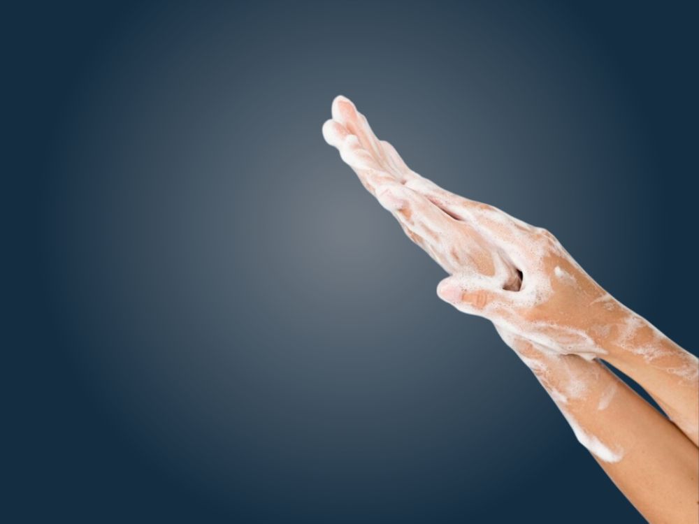 5 Produtos do Dia a Dia Que Estragam Suas Unhas