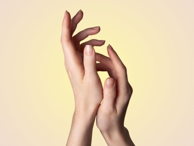 Unhas Fracas? Não Gaste Com Bases Fortalecedoras